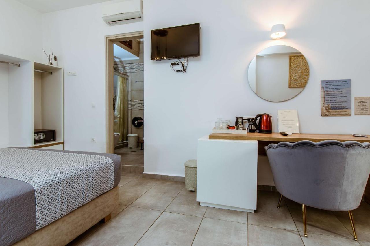 Deluxe Hotel Chrissi Akti Chania Exterior foto